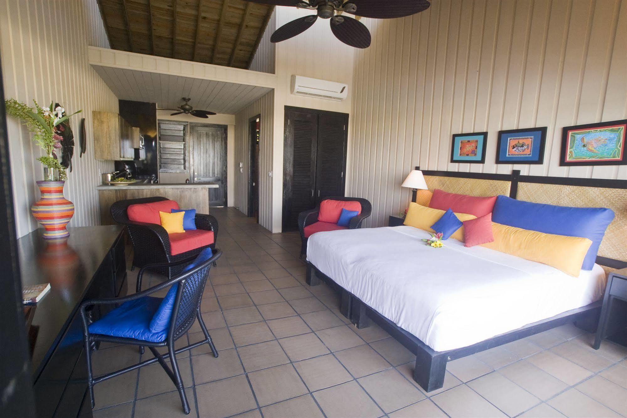 Barefoot Cay Resort Brick Bay Exterior foto